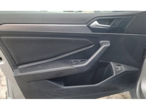 Used 2024 Volkswagen Jetta SE w/ Panoramic Sunroof Package FWD image 7