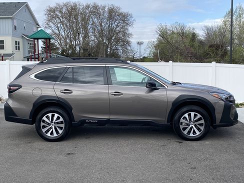 Used 2023 Subaru Outback Premium w/ Popular Package #1 image 7