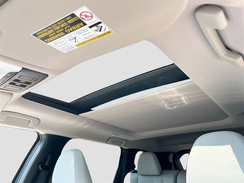 New 2025 Mitsubishi Outlander SEL image 22