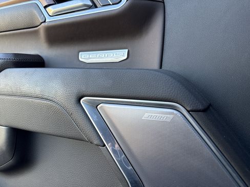 Used 2023 GMC Sierra 1500 Denali w/ Technology Package image 17