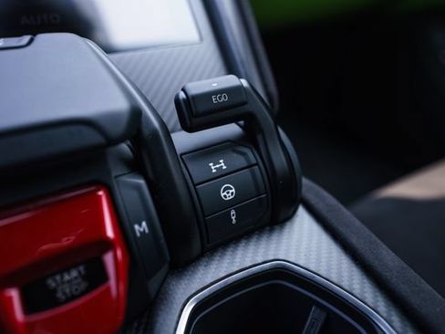 Used 2024 Lamborghini Urus S AWD/4WD image 45