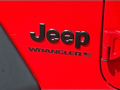 Used 2024 Jeep Wrangler Unlimited Sport AWD/4WD image 12