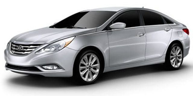 Used 2012 Hyundai Sonata SE FWD image 1
