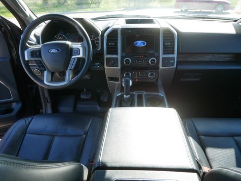 Used 2020 Ford F150 Lariat w/ Equipment Group 502A Luxury AWD/4WD image 10