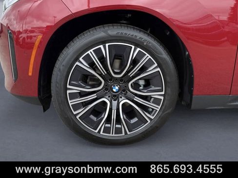 Used 2025 BMW X3 xDrive30i w/ Premium Package image 9