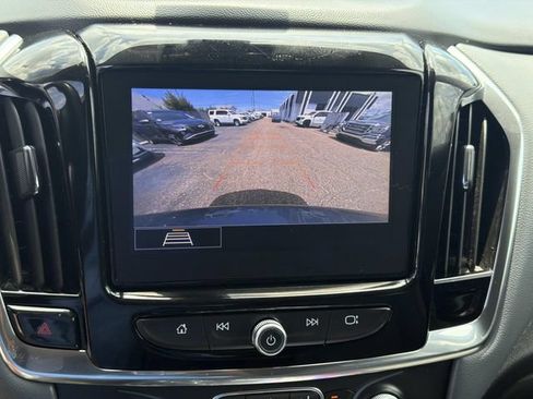 Used 2020 Chevrolet Traverse LT FWD image 31