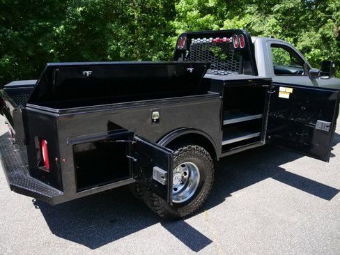 Used 2023 RAM 3500 SLT w/ Quick Order Package 2YG SLT AWD/4WD image 3