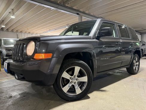 Used 2017 Jeep Patriot High Altitude AWD/4WD image 2