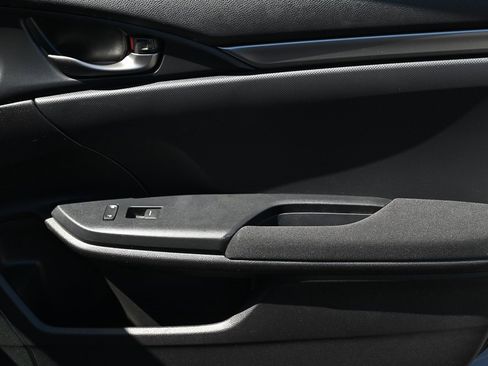 Used 2019 Honda Civic Sport image 18