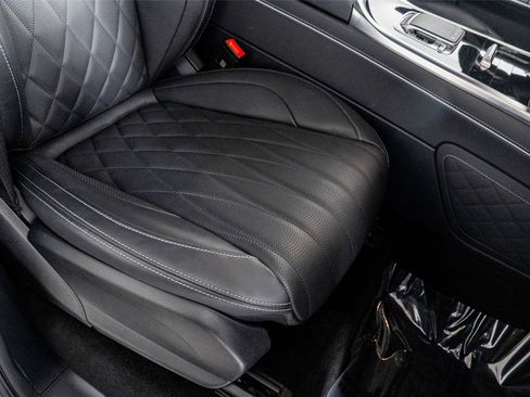 Used 2025 Mercedes-Benz G 63 AMG 4MATIC image 33