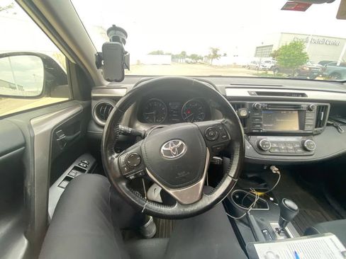 Used 2017 Toyota RAV4 XLE AWD/4WD image 11