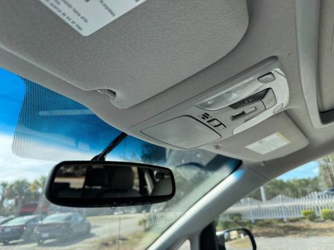 Used 2013 Toyota Sienna XLE FWD image 24