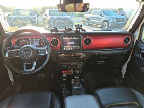 Used 2021 Jeep Gladiator Rubicon AWD/4WD image 32