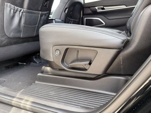 Used 2022 Kia Telluride LX image 22