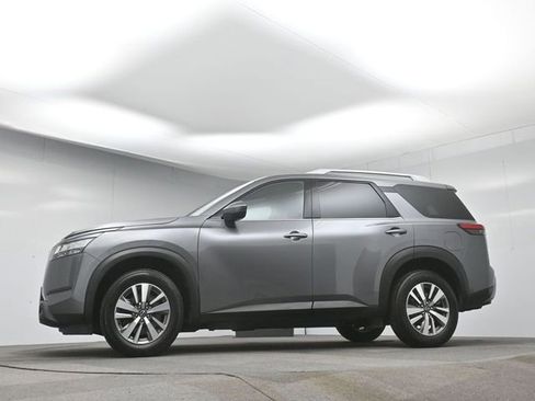 Used 2022 Nissan Pathfinder SL image 38
