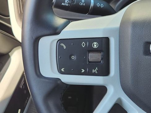 Used 2024 Land Rover Defender 130 S image 27