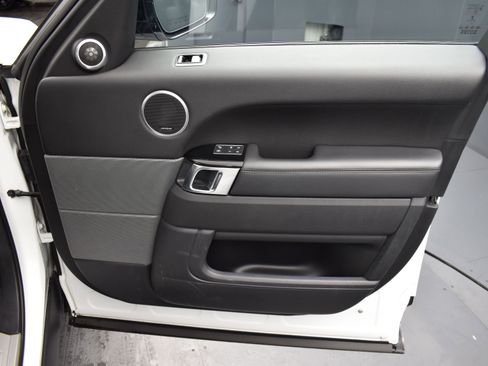 Used 2019 Land Rover Range Rover Sport HSE image 5