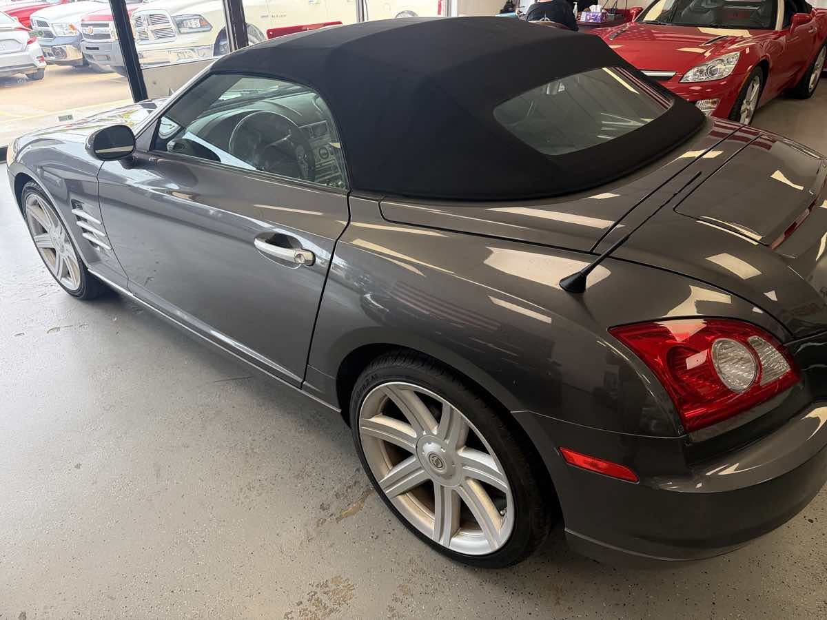 Used 2005 Chrysler Crossfire Limited RWD image 37