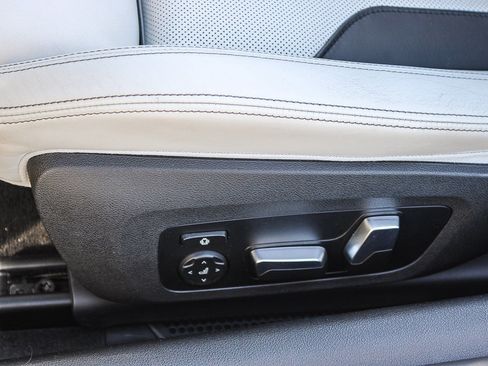 Used 2020 BMW M8 Convertible w/ M Driver's Package image 29