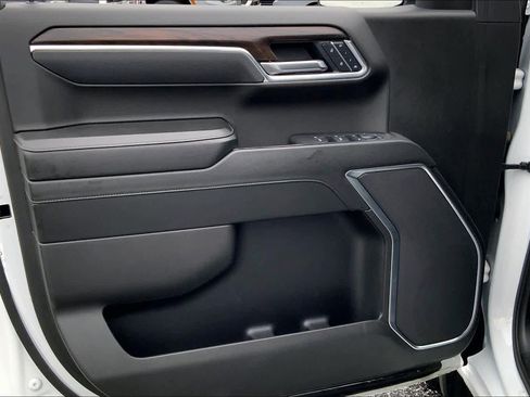 Used 2025 GMC Sierra 1500 SLT image 20