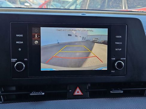 Used 2025 Kia Sportage LX image 27