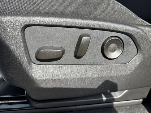 New 2026 GMC Sierra 1500 Elevation image 12