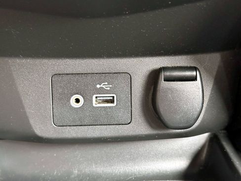 Certified 2021 Nissan Rogue Sport SV AWD/4WD image 21