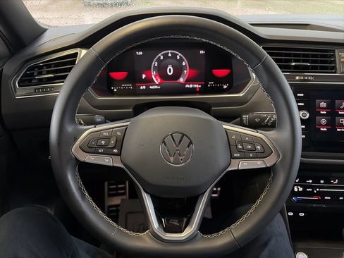 Certified 2023 Volkswagen Tiguan SE R-Line FWD image 16