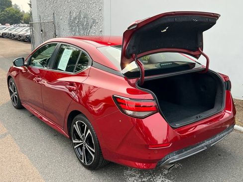 Certified 2021 Nissan Sentra SR FWD image 9