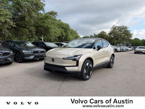 New 2026 Volvo EX30 Plus w/ Protection Package Premier image 1