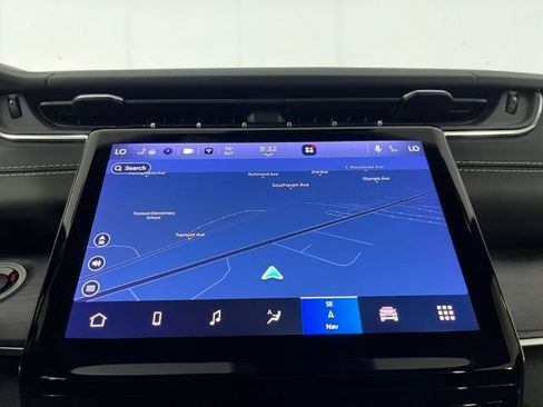 Used 2022 Jeep Grand Cherokee L Overland w/ Luxury Tech Group IV AWD/4WD image 34
