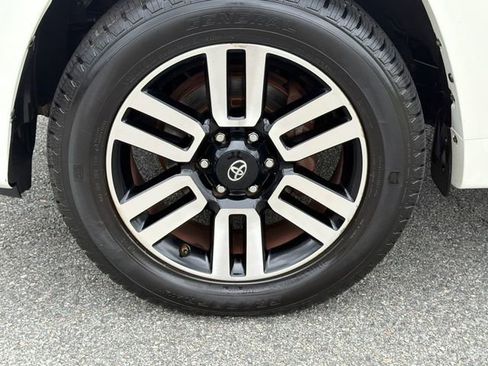 Used 2019 Toyota 4Runner Limited RWD image 10