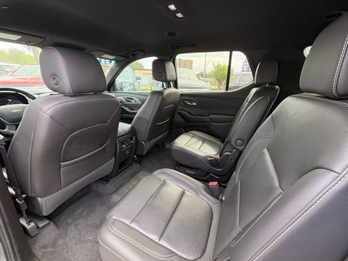 Used 2023 Chevrolet Traverse LT FWD image 15