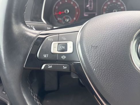 Used 2019 Volkswagen Jetta SE w/ Cold Weather Package FWD image 15