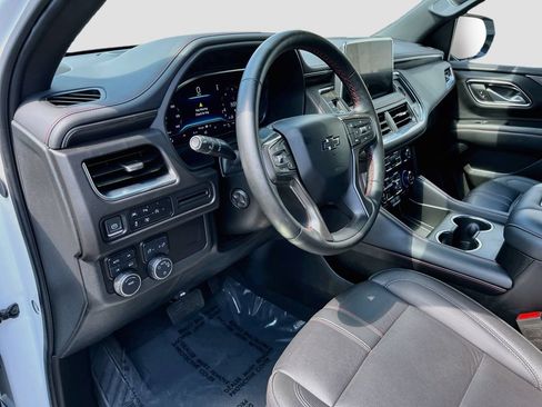 Used 2024 Chevrolet Tahoe RST w/ Luxury Package AWD/4WD image 17