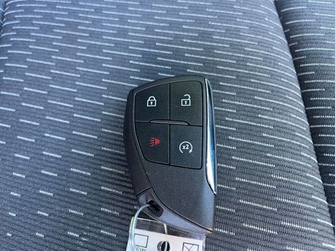Used 2025 Chevrolet Equinox LT FWD image 21