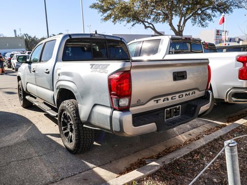 Used 2022 Toyota Tacoma SR w/ SR Convenience Package image 22
