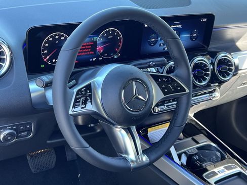New 2026 Mercedes-Benz GLB 250 4MATIC image 21