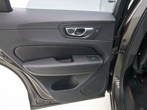 Certified 2025 Volvo XC60 B5 Plus AWD/4WD image 18