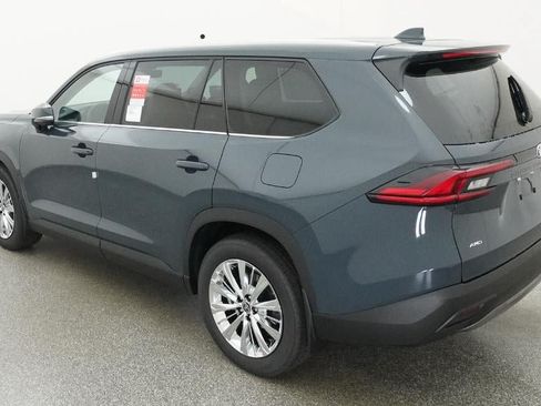 New 2026 Toyota Grand Highlander AWD image 5