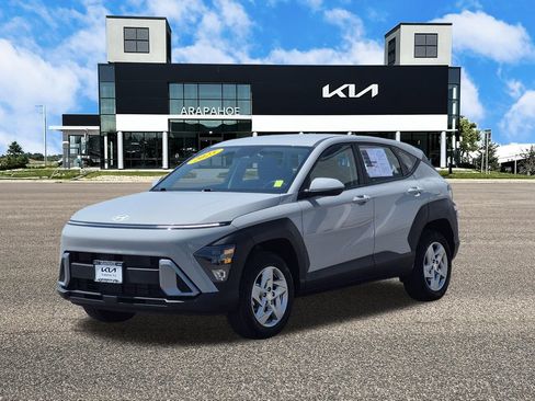 Used 2025 Hyundai Kona SE AWD/4WD image 4