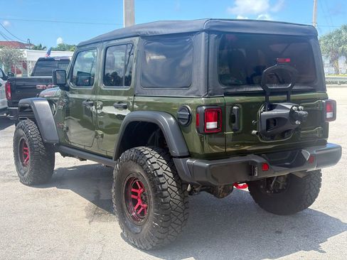 Used 2023 Jeep Wrangler Unlimited Rubicon w/ Cold Weather Group AWD/4WD image 4