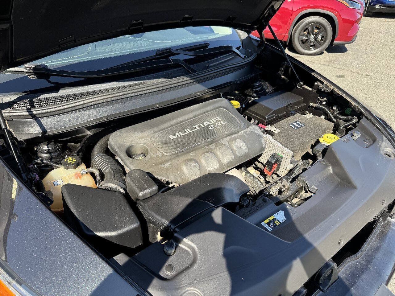 Used 2015 Jeep Cherokee Sport AWD/4WD image 15