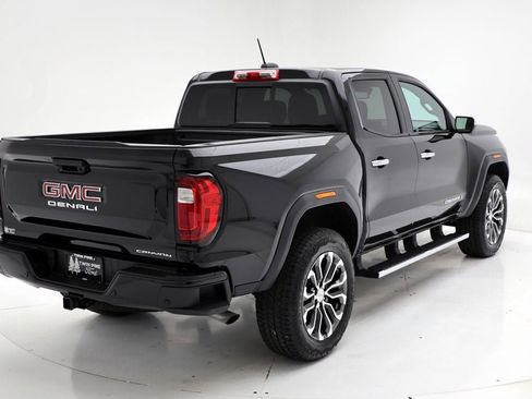 Used 2023 GMC Canyon Denali image 9