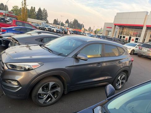Used 2016 Hyundai Tucson Sport AWD/4WD image 3