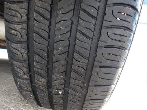 Used 2010 Chevrolet Malibu LT image 8