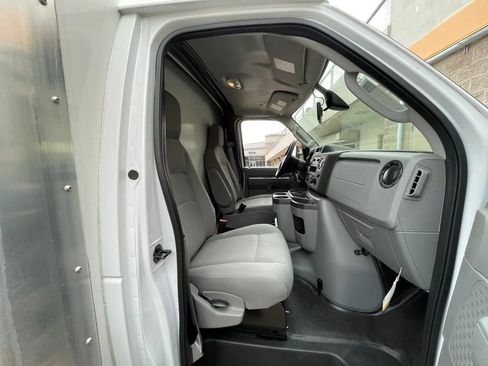 New 2024 Ford E-450 and Econoline 450 Super Duty w/ Driver's Safety Package RWD image 33