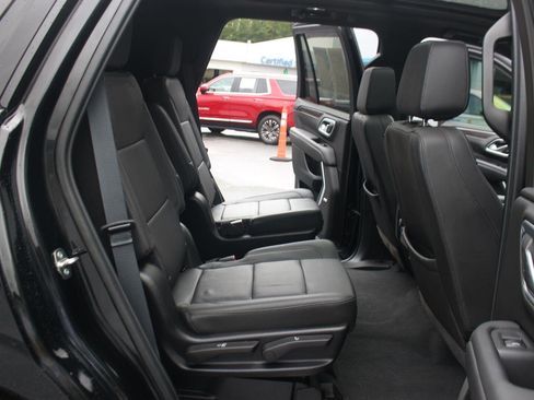 Used 2024 Chevrolet Tahoe Z71 w/ Luxury Package AWD/4WD image 41