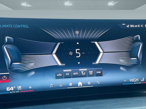 Used 2025 BMW M440i Coupe w/ Premium Package image 22