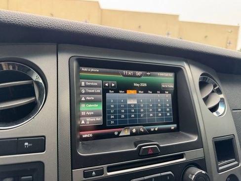 Used 2015 Ford Expedition XLT w/ Equipment Group 202A RWD image 33